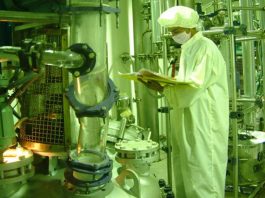 मुख्यमंत्री नीतीश को पत्र भेज औषधि नियंत्रक पदाधिकारी की शिकायत मुख्यमंत्री नीतीश कुमार को पत्र भेज औषधि नियंत्रक पदाधिकारी की शिकायत बिहार ड्रग फार्मास्यूटिकल मैन्युफैक्चरर्स एसोसिएशन ने की है।