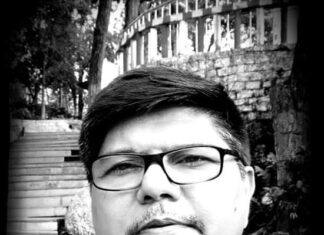 टीवी न्यूज चैनल लिब्रिटी जर्नलिज्म की नई परिभाषा लिखने में मस्त बेरोजगारी पर बहस नयी नहीं, लेकिन सेन्टर फ़ॉर मॉनिटरिंग इंडियन इकॉनमी (सीएमआईई) की ताजा रिपोर्ट ने बहस को नया जीवन दे दिया है।