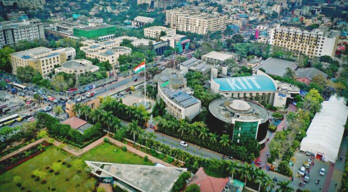 कलिंग इंस्टीच्यूट ऑफ इंडस्ट्रियल टेक्नोलॉजी ने ‘दी अवार्ड्स एशिया’ जीता कलिंग इंस्टीट्यूट ऑफ इंडस्ट्रियल टेक्नोलॉजी (के.आई.आई.टी.) डीम्ड विश्वविद्यालय ने 17 नवंबर 2020 को टाइम्स हायर एजुकेशन (टी.एच.ई.) द्वारा घोषित ‘द अवार्ड्स एशिया’ जीता है।