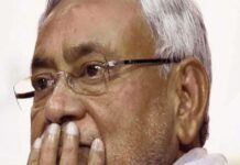 बिहार में नीतीश सरकार सुशांत मामले जैसा तत्पर क्यों नहीं? बिहार में नीतीश सरकार सुशांत मामले में जितना तत्पर या हड़बड़ी में दिखी, अब बिहार में ही हो रहे अपराधों पर उतनी मुखर या सक्रिय क्यों नहीं है?