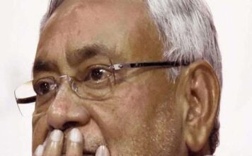 बिहार NDA में सब कुछ नहीं, BJP भाव नहीं दे रही नीतीश को बिहार में नीतीश सरकार सुशांत मामले में जितना तत्पर या हड़बड़ी में दिखी, अब बिहार में ही हो रहे अपराधों पर उतनी मुखर या सक्रिय क्यों नहीं है?