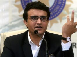 सौरभ गांगुली क्या बीजेपी ज्वाइन करेंगे, कयासों का दौर तेज पीएम नरेंद्र मोदी की कल कोलकाता में होने वाली सभा में पूर्व क्रिकेट कप्तान सौरभ गांगुली की मौजूदगी को लेकर अब भी संशय की स्थिति बनी हुई है।