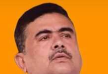 शुभेंदु अधिकारी नंदीग्राम से लड़ेंगे, बीजेपी ने जारी की 57 की लिस्ट मंदिर में माथा नवा कर शुभेंदु अधिकारी ने नोमिनेशन फाइल किया। शुभेंदु अधिकारी नंदीग्राम में ममता बनर्जी केे खिलाफ भाजपा के उम्मीदवार हैं।