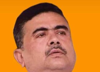 शुभेंदु अधिकारी के भाई से टीएमसी ने चेयरमैन पद छीना मंदिर में माथा नवा कर शुभेंदु अधिकारी ने नोमिनेशन फाइल किया। शुभेंदु अधिकारी नंदीग्राम में ममता बनर्जी केे खिलाफ भाजपा के उम्मीदवार हैं।