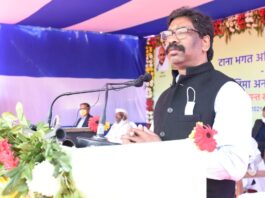 टाना भगत समुदाय को हर साल वस्त्र के लिए 2 हजार मिलेंगे टाना भगत समुदाय के लोगों को हर साल वस्त्र के लिए 2 हजार रुपये राज्य सरकार देगी। यह घोषणा आज झारखंड के मुख्यमंत्री हेमंत सोरेन ने की है।