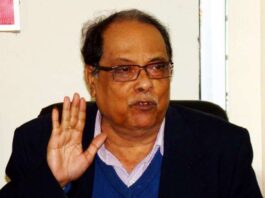 सिलीगुड़ी के लाल गढ़ में सेंध लगाने की फिराक में BJP-TMC उत्तर बंगाल का सिलीगुड़ी शहर शुरू से ही लाल गढ़ रहा है। लालगढ़ पर काबिज होने के लिए टीएमसी और बीजेपी जी-जान से जुटी हैं।