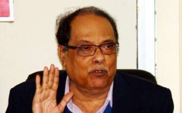 सिलीगुड़ी के लाल गढ़ में सेंध लगाने की फिराक में BJP-TMC उत्तर बंगाल का सिलीगुड़ी शहर शुरू से ही लाल गढ़ रहा है। लालगढ़ पर काबिज होने के लिए टीएमसी और बीजेपी जी-जान से जुटी हैं।