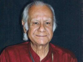 भारतीय भाषाओं की प्रतिष्ठा के अथक सेनानी थे बलदेव बंशी भारतीय भाषाओं को प्रतिष्ठा दिलाने के अथक सेनानी रहे हैं बलदेव बंशी। यूपीएससी की परीक्षाओं में भारतीय भाषाओं को उन्होंने हक दिलाया।