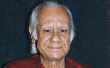 भारतीय भाषाओं की प्रतिष्ठा के अथक सेनानी थे बलदेव बंशी भारतीय भाषाओं को प्रतिष्ठा दिलाने के अथक सेनानी रहे हैं बलदेव बंशी। यूपीएससी की परीक्षाओं में भारतीय भाषाओं को उन्होंने हक दिलाया।