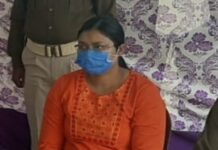 चाची ही निकली भतीजे की हत्या की आरोपी, अवैध संबंध है कारण चाची ही निकली भतीजे की हत्या की आरोपी। यह बात सुन कर थोड़ा आश्चर्य जरूर होता है, लेकिन पुलिस के मुताबिक है यह पूरी तरह सच बात।