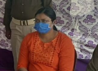 चाची ही निकली भतीजे की हत्या की आरोपी, अवैध संबंध है कारण चाची ही निकली भतीजे की हत्या की आरोपी। यह बात सुन कर थोड़ा आश्चर्य जरूर होता है, लेकिन पुलिस के मुताबिक है यह पूरी तरह सच बात।