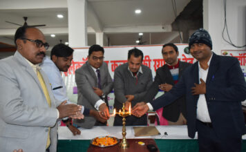 गांव की सरकार अब गांव में ही देगी लोगों को रोजगार गांव की सरकार अब गांव में ही देगी लोगों को रोजगार। इसी निश्चय के साथ तरवारा बाजार के चांडी में 7 दिनी प्रशिक्षण का हुआ शुभारंभ हुआ।