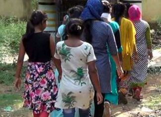 झारखंड में महिला उत्पीड़न की सुनवाई के लिये बनेंगे 22 फास्ट ट्रैक कोर्ट झारखंड में महिला उत्पीड़न की त्वरित सुनवाई के लिये 22 फास्टट्रैक कोर्ट बनाने को झारखंड राज्य सरकार ने मंजूरी दे दी है।