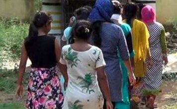 झारखंड में महिला उत्पीड़न की सुनवाई के लिये बनेंगे 22 फास्ट ट्रैक कोर्ट झारखंड में महिला उत्पीड़न की त्वरित सुनवाई के लिये 22 फास्टट्रैक कोर्ट बनाने को झारखंड राज्य सरकार ने मंजूरी दे दी है।