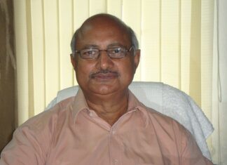 सूरज पालीवाल के आलोचना-लोक का विराट है आलोक वृत्त सूरज पालीवाल ने अंतरराष्ट्रीय हिंदी विश्वविद्यालय, वर्धा में रहते कृपाशंकर चौबे को तत्कालीन कुलपति विभूति नारायण राव से गलतफहमी दूर करायी थी।