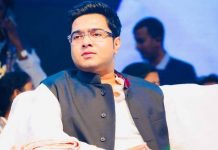 ममता बनर्जी के भतीजे अभिषेक बनर्जी के आवास पर सीबीआई ममता बनर्जी के भतीजे अभिषेक बनर्जी के आवास पर सीबीआई