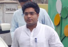 अभिषेक बनर्जी का दावा, इस बार टीएमसी 250 सीटें जीतेगी BIG BREAKING- ममता बनर्जी के भतीजे अभिषेक के घर CBI की चीम ने दबिश दी है। मामला क्या है, यह अभी तक पता नहीं चला है।