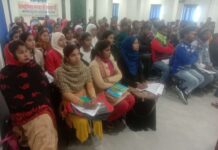 प्रशिक्षण के बाद युवाओं ने खुद बनाया AC-DC कनवर्टर, LED बल्ब प्रशिक्षण के बाद खुद AC-DC कनवर्टर और LED बल्ब बना कर युवा काफी खुश दिखे। यह सब अर्जुन फाउंडेशन द्वारा प्रशिक्षण के दौरान युवाओं ने सीखा।