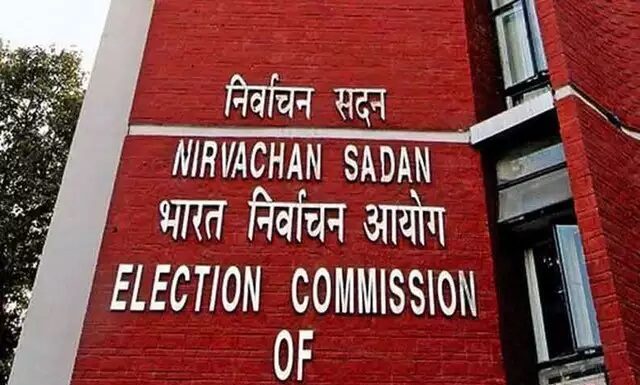 बंगाल चुनाव में 2016 के मुकाबले दारू, ड्रग 640 गुना अधिक बराबद बंगाल चुनाव में चौथे चरण तक 2016 के मुकाबले दारू, ड्रग की 640 गुना अधिक बराबदगी हुई है। 46.76 करोड़ नकद बरामद किये गये हैं।