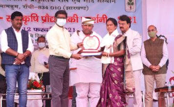 लाह की खेती को झारखंड में मिलेगा कृषि का दर्जा, एमएसपी भी लाह की खेती को झारखंड में कृषि का दर्जा दिया जाएगा और न्यूनतम समर्थन मूल्य (एमएसपी) भी तय की जाएगी। मुख्यमंत्री हेमंत सोरेन ने यह घोषणा की।
