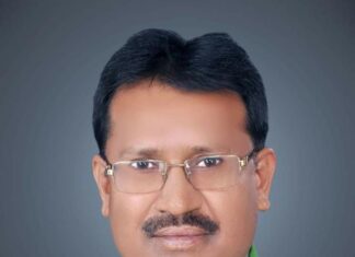 बीजेपी विधायक ज्ञानेंद्र सिंह ज्ञानू के आरोप पर भड़का वैश्य समाज बीजेपी विधायक ज्ञानेंद्र सिंह ज्ञानू को प्रदेश अध्यक्ष संजय जयसवाल पर आरोप लगाना भारी पड़ रहा है। जगन्नाथ प्रसाद गुप्ता ने उन पर हमला बोला