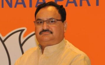 जेपी नड्डा ने कहा- बंगाल में 2 करोड़ लोगों की राय से बनेगा मेनिफेस्टो जेपी नड्डा ने सोनार बांग्ला मिशन लांच किया। नड्डा बोले- बंगाल के 2 करोड़ लोगों के सुझाव लेकर बीजेपी अपना मेनिफेस्टो तैयार करेगी।