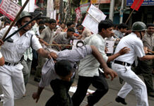 लेफ्ट फ्रंट और कांग्रेस के छात्र संगठनों पर कोलकाता में लाठी चार्ज लेफ्ट फ्रंट और कांग्रेस के 10 छात्र संगठनों के बंगाल के सेक्रेटारियट- नवान्न अभियान को रोकने के लिए पुलिस ने बल का प्रयोग किया।