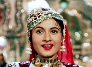 मधुबाला से दिलीप कुमार का इश्क कभी चर्चा का विषय था मधुबाला से दिलीप कुमार का इश्क़ हिंदुस्तान भर में चर्चा का विषय था। वह भी क्या दौर था, जब दोनों की जोड़ी परफेक्ट मानी जाती थी। पर, जोड़ी टूट गयी।