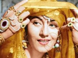 मुगल-ए-आजम भारतीय सिनेमा की पेशानी पर लिखी गई इबारत मुगल-ए-आजम वह फिल्म थी, जो सबके सर चढ़ कर बोली थी। साठ साल पहले। सन साठ में। महीना था अगस्त। तारीख थी पांच। रिलीज हुई थी यह फिल्म।