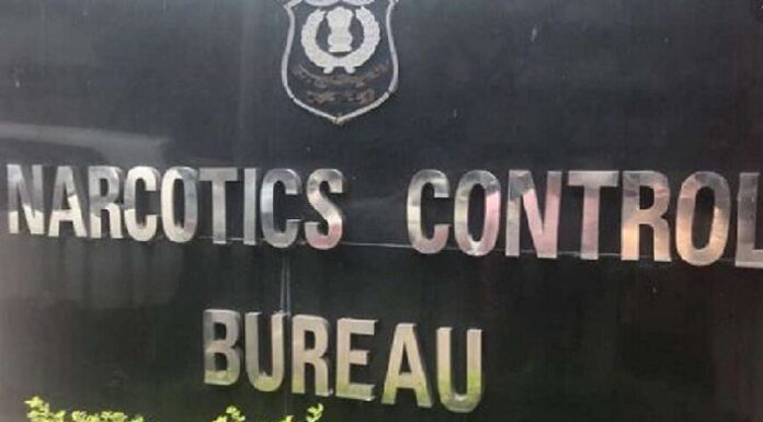 मुंबई पुलिस कहां सोई थी, अब पकड़े जा रहे नशे के बड़े सौदागर मुंबई की स्काटलैंड पुलिस अब तक कहां थी! केंद्र सरकार के नारकोटिक्स कंट्रोल ब्यूरो (एन.सी.बी.) के दस्ते इन दिनों मुंबई में प्रभावशाली लोगों को गिरफ्तार कर रहे हैं।