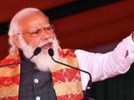 वोट बैंक पॉलिटिक्स और तुष्टीकरण ने बंगाल को बदहाल कियाः पीएम वोट बैंक पॉलिटिक्स और तुष्टीकरण की राजनीति ने बंगाल को धीरे-धीरे बदहाली के स्तर पर लाकर खड़ा कर दिया। पीएम नरेंद्र मोदी ने यह बात कही।