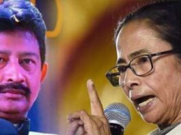 राजीव बनर्जी और ममता बनर्जी एक दूसरे की कलई खोल रहे हैं राजीव बनर्जी और ममता बनर्जी एक दूसरे की कलई खोल रहे हैं। दोनों नेताओं के बीच जुबानी जंग छिड़ी है। राजीव बनर्जी ममता का साथ छोड़ अब बीजेपी में हैं।