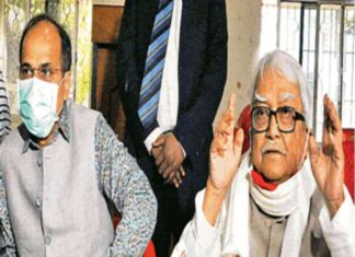 CPM, कांग्रेस और इंडियन सेकुलर फ्रंट की बैठक बेनतीजा रही CPM हेडक्वार्टर अलीमुद्दीन स्ट्रीट में विधानसभा चुनाव के लिए सीटों के बंटवारे पर कांग्रेस और इंडियन सेकुलर फ्रंट की बैठक मतीजा रही।