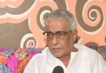 तृणमूल कांग्रेस के सांसद शिशिर अधिकारी आज बीजेपी ज्वाइन करेंगे ममता बनर्जी के खिलाफ चुनाव लड़े शुभेंदु अधिकारी के पिता सांसद शिशिर अधिकारी को उत्तर पूर्व के किसी राज्य में राज्यपाल बनाने की कवायद शुरू हो गयी है।