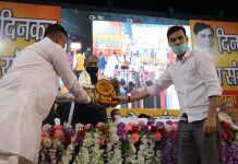 दिनकर ने भी फिल्मों की अश्लीलता पर उठाया था सवाल ‘दिनकर शोध संस्थान’ के स्थापना दिवस पर सांसद सुशील कुमार मोदी ने कहा कि दिनकर ने भी फिल्मों की अश्लीलता पर सवाल उठाया था।