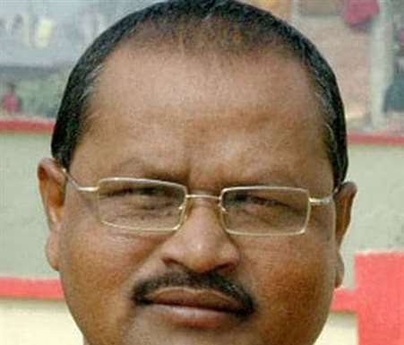 जेडीयू विधायक की जातीय टिप्पणी पर गरमाया वैश्य समाज जेडीयू विधायक गोपाल मंडल ने वैश्य समाज के खिलाफ एक ऐसी जातीय टिप्पणी कर दी है, जिससे बिहार के वैश्य समाज के लोग आक्रोशित हो गये हैं।