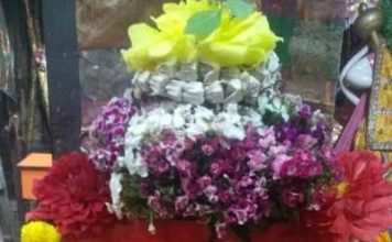 कोलकाता की पहचान और भक्तों की जान हैं बाबा भूतनाथ ! कोलकाता की पहचान और भक्तों की जान हैं बाबा भूतनाथ, यह कहने में अतिशयोक्ति नहीं होगी। भूतनाथ के दर्शन हर कोई चाहता है।