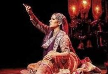 संगीत शैलियों के विकास में तवायफों के कोठों का बड़ा योगदान रहा संगीत शैलियों के विकास में तवायफों के कोठों का सबसे बड़ा योगदान था। तब कोठे देह व्यापार के नहीं, संगीत और तहजीब के बड़े व मशहूर केंद्र होते थे।