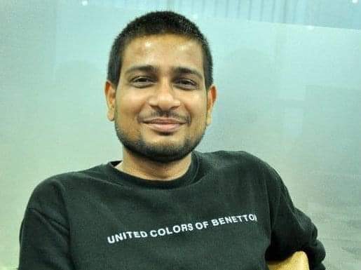 रवि प्रकाश- कैंसर को जिसने अभिशाप नहीं, वरदान के रूप में स्वीकार किया है कई अखबारों के वरिष्ठ पदों पर रहे और फिलवक्त BBC और दूरदर्शन के लिए काम करने वाले पत्रकार रवि प्रकाश ने कैंसर को वरदान के रूप में अंगीकार कर लिया है