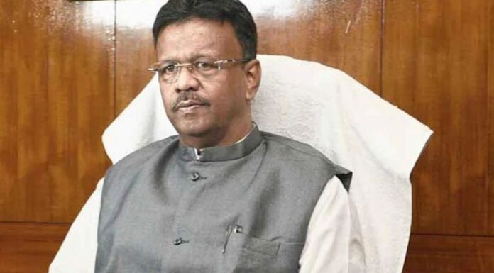 बंगालः बेल मिलने पर मंत्री फिरहाद घर लौटे, 3 नेता अस्पताल में रहेंगे बंगाल की आज की बड़ी खबर है कि हाईकोर्ट से सशर्त जमानत मिलने के बाद ममता बनर्जी कैबिनेट के कद्दावर मंत्री फिरहाद हकीम घर लौट आये हैं।