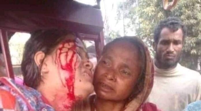 भारतीय जनता पार्टी ने बंगाल में हिंसा को लेकर धारा 356 की मांग की भारतीय जनता पार्टी ने पश्चिम बंगाल में चुनाव परिणाम घोषित होने के बाद हो रही हिंसा को लेकर हल्ला बोल दिया है। पार्टी ने बड़े तीन कदम उठाये हैं।