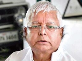 लालू बेल मिलते ही हुए एक्टिव, 9 को आरजेडी नेताओं से होंगे मुखातिब बेल मिलते ही लालू प्रसाद यादव एक्टिव हो गये हैं। 9 मई को वह आरजेडी के विधायकों, विधान पार्षदों को वीडियो के माध्यम से संबोधित करेंगे।