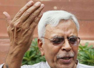 नरेंद्र मोदी जी की सरकार में देश के अंदर तनाव और टकराव बढ़ा है इमर्जेंसी की 44 वीं सालगिरह पर जय प्रकाश नारायण के नेतृत्व में शुरू हुए आंदोलन की याद स्वाभाविक है। इसलिए कि इमर्जेंसी का आधार जय प्रकाश का आंदोलन ही माना गया।