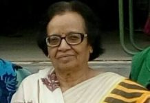 चंद्रा पांडेय के बारे में विष्णुकांत शास्त्री ने क्या कहा था, इसे जान लीजिए चंद्रा पांडेय के नाम से मशहूर डॉ. चंद्रकला पांडेय के व्यक्तित्व के एक नहीं, अनेक रूप हैं। कइयों के लिए वे कवयित्री हैं तो कुछ के लिए अनुवादक।