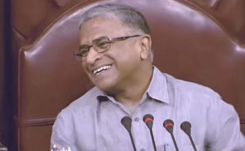 इमरजेंसी के दौर को समझने के लिए जेल डायरियां प्रामाणिक स्रोत हैं इमरजेंसी के दौर को समझने के लिए कविताएं, गजल आदि तो अहम दस्तावेज हैं हीं, उस दौर में जेल में लिखी गयीं डायरियां सबसे प्रामाणिक स्रोत हैं।