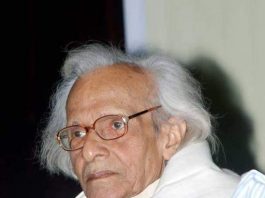 कृष्णबिहारी मिश्र की दरवेशी दृष्टि के बारे में बता रहे मृत्युंजय पद्मश्री डॉ. कृष्णबिहारी मिश्र का प्राण अपने गांव में बसता है। इससे कुछ बचता है तो वह बनारस में बसता है। बनारस में वे अपने बनारस का पता ढूंढते हैं और गांव में अपने गांव का पता।